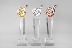 <b>金银业贸易场145号注册行员2025年10月17日</b>